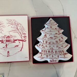 Juliska COUNTRY ESTATE WINTER FROLIC 15" TREE PLATTER - RUBY, NWT